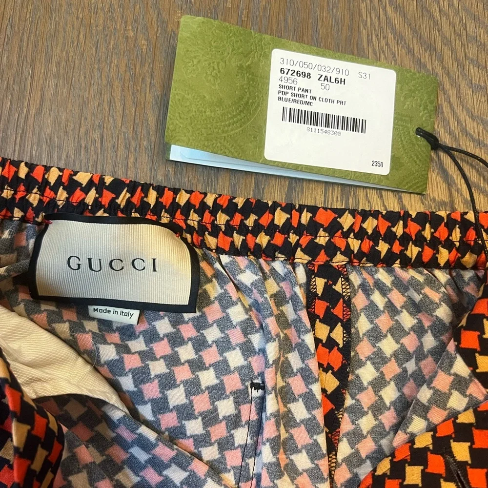 Gucci Red and Blue silk Shorts with houndstooth Pattern